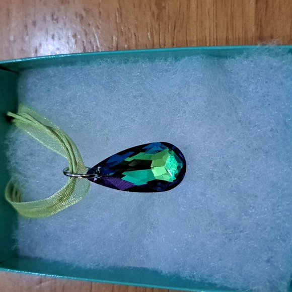 Tropical Garden Crystal Marquise Necklace - Picture 2 of 6